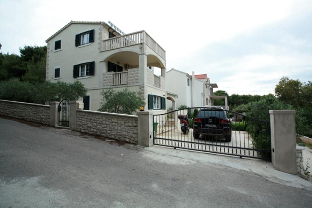Apartments Serenity Supetar Extérieur photo
